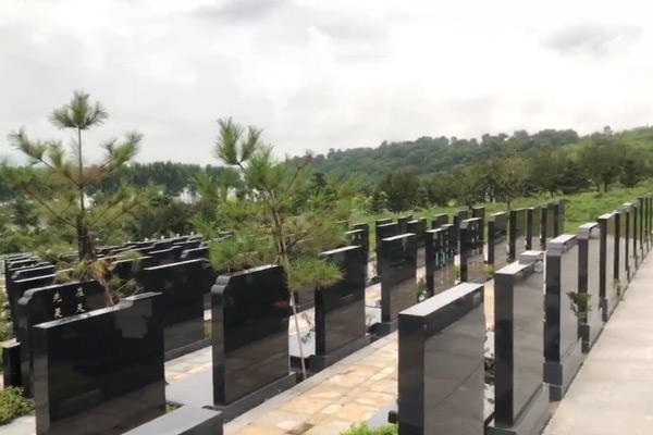 沈陽龍生墓園
