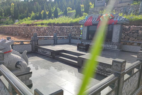 沈陽龍生墓園