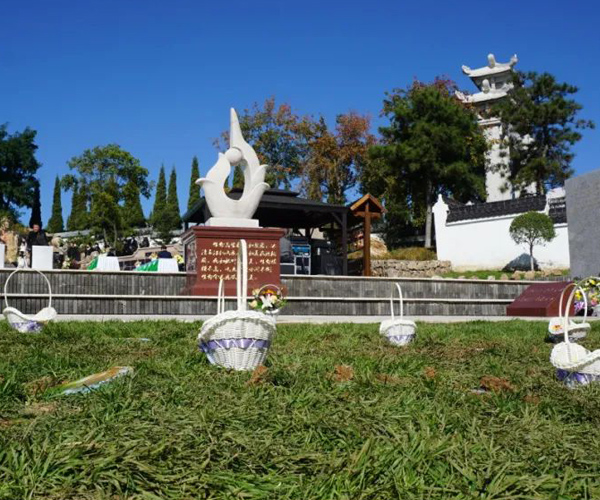 沈陽龍生墓園