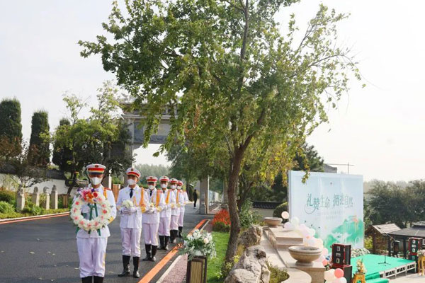 沈陽龍生墓園