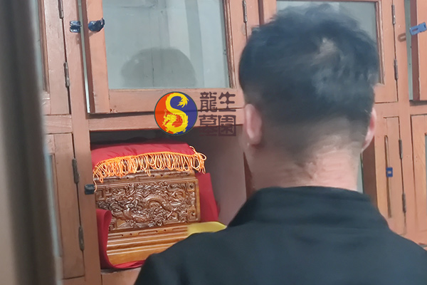 沈陽龍生墓園