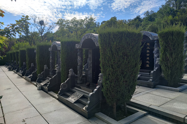 沈陽龍生墓園