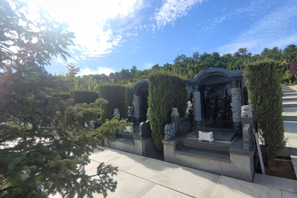 沈陽龍生墓園