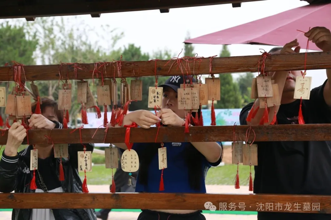 心香遙寄，燈火傳情 | 沈陽龍生墓園中元節代祭服務與祈福河燈預售溫情上線
