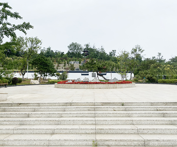 沈陽龍生墓園