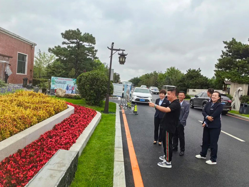 龍生墓園總經理關偉